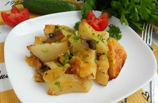 http://www.cooksa.ru/recipes/vtorye-blyuda/blyuda-iz-ovoschei/kartofel-po-francuzski-s-jablokom-i-gribami.html